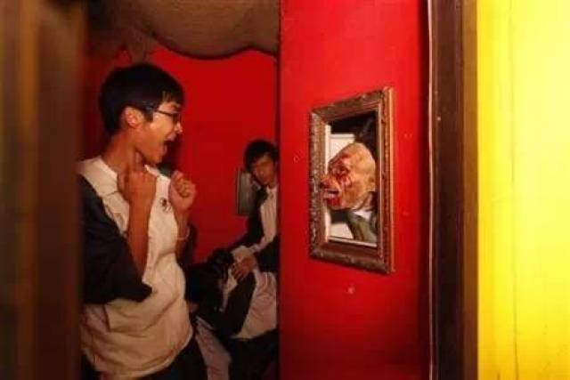 假圣诞老人 推荐视频