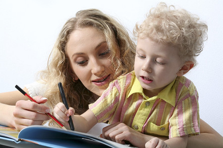 81号农场之疯狂的麦咭 视频主图