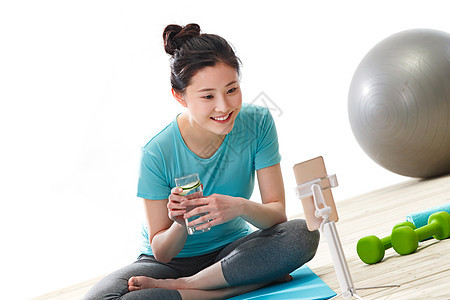 云间月心上秋 推荐视频