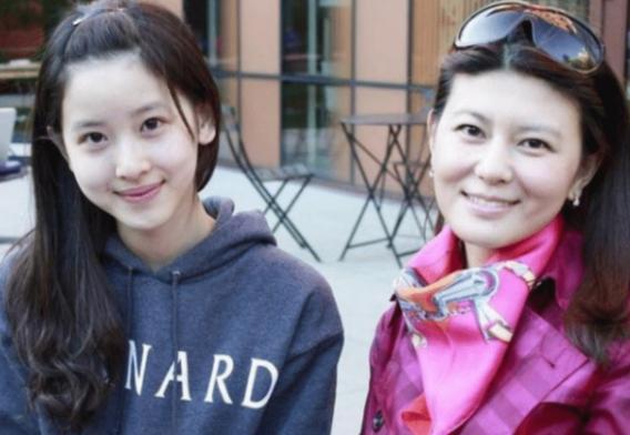 假装不正经 推荐视频