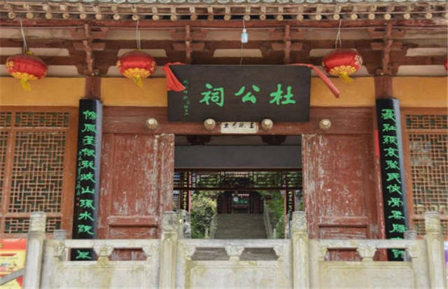 互换人生后，小小姐被全家宠上天 推荐视频