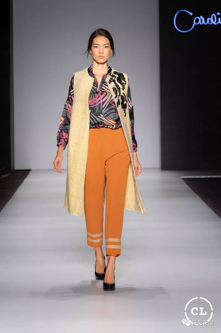 亡灵天灾：我抬手百万骨海 动态漫 推荐视频