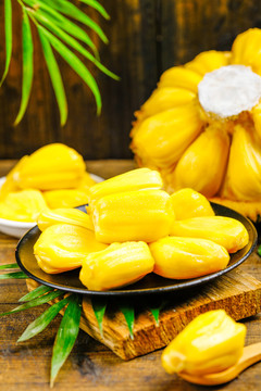 互换人生后，小小姐被全家宠上天 推荐视频