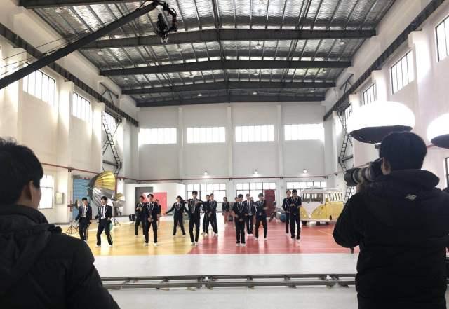 仲夏夜魔法 视频主图