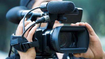 你在月夜里闪耀光辉 推荐视频