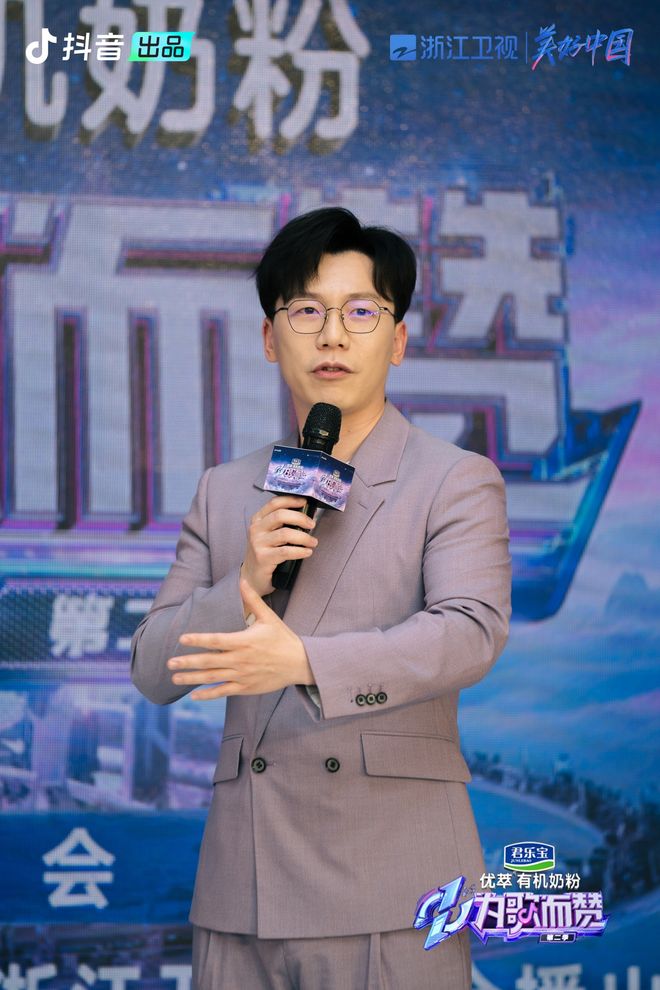 亡命感应 视频主图